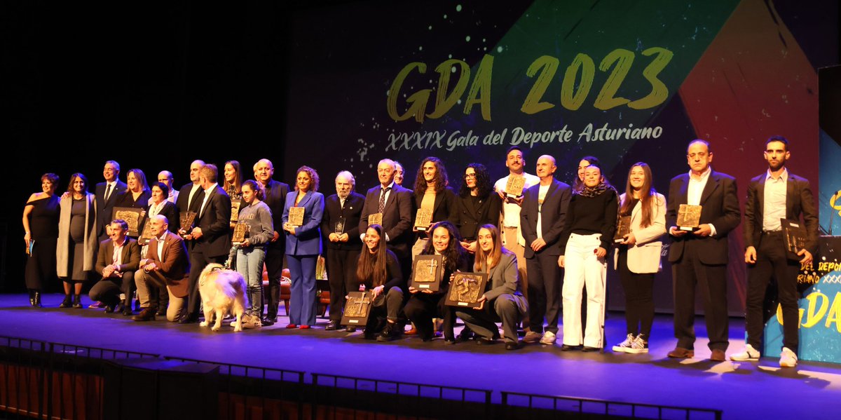 🚨 ¡ATENCIÓN!

✉️ Durante la mañana de hoy anunciaremos los primeros premiados de la #40GalaDeporteAsturiano

🏆 ¿Quién habrá sido el o la mejor deportista de la región en 2024⁉️

¡Hagan sus pronósticos!