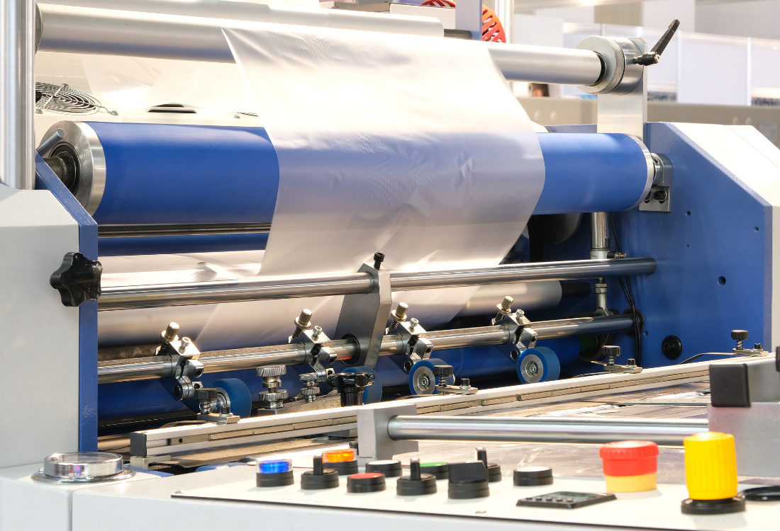 Hybrid printing is revolutionising the industry by combining flexo and digital technology for better quality, efficiency, and versatility. Read more about the growth of hybrid printing: hubs.ly/Q03hNFpR0 #HybridPrinting #Printing