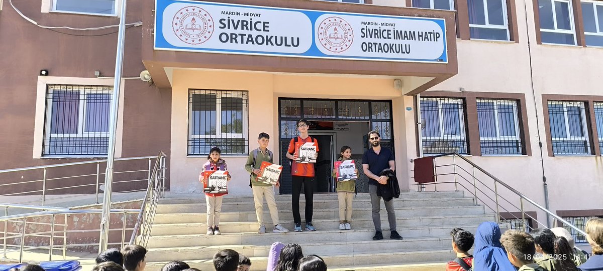 IhoMidyat's tweet photo. Okulumuzda geleneksel satranç turnuvası yapıldı. Dereceye girenlere ödülleri verildi. https://t.co/72CEC0ypQS
