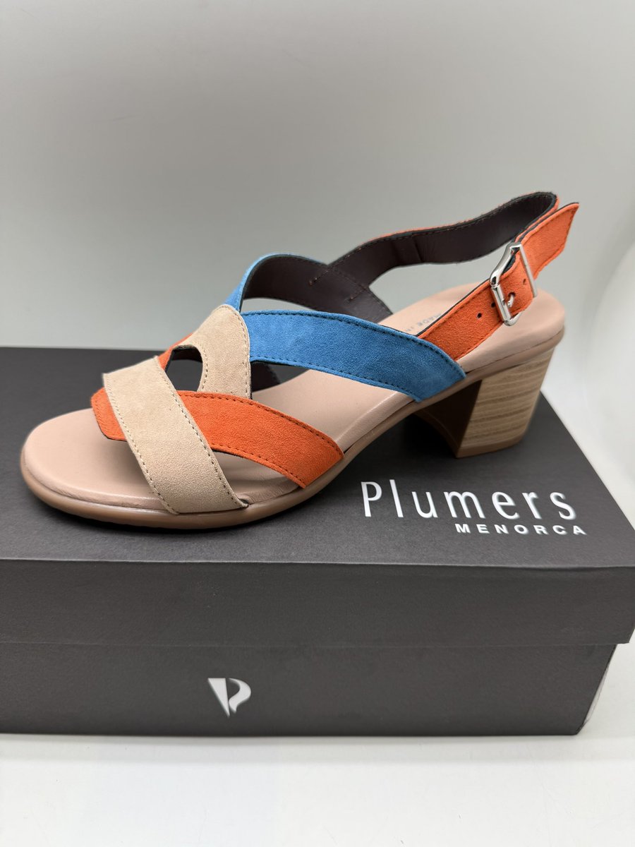 Zapatelia_es's tweet photo. ¡Un regalo especial para mamá!
👩🦳✨ Plumers de señora de piel
✅ Súper cómodos
✅ Fabricados en Menorca
✅ ¡Elegancia que se nota y se siente!. Disponible en: https://t.co/mBeSKHIdjp – Envío GRATIS +30€
Calzados Guadalupe – C/ General Rey 14, Ciudad Real
#DíaDeLaMadre #Plumers https://t.co/I2BsIhr7A7