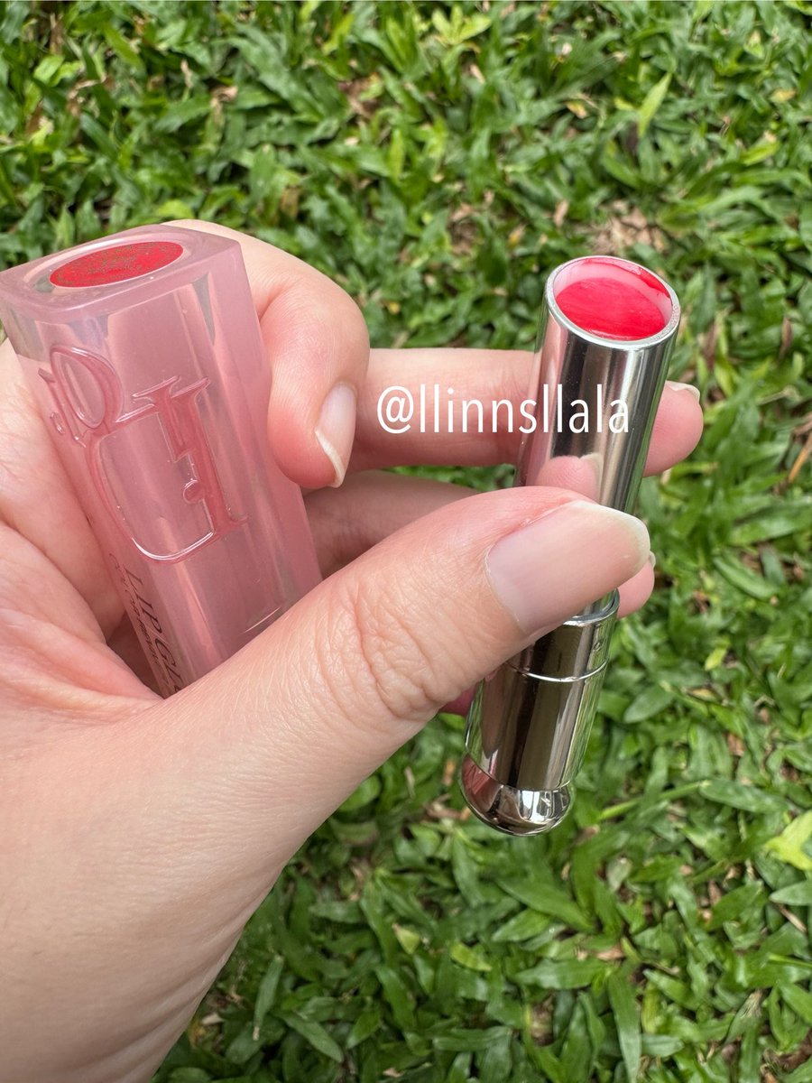 llinnsllala's tweet photo. ส่งต่อลิป Dior lip glow สี031 Strawberry ใช้ไปไม่กี่ครั้ง ของแท้ป้ายคิง 💖ราคา 600 บาทส่งฟรี สนใจ / เพิ่มเติม dm ได้เลยนะคะ #ส่งต่อเครื่องสําอาง #ส่งต่อสกินแคร์ #ส่งต่อเครื่องสําอางค์มือ2 #ส่งต่อdior #ส่งต่อลิปdior #ส่งต่อคสอ #ส่งต่อลิป #ลิปสติก #Dior #diorlipglow https://t.co/bBefCH65ky