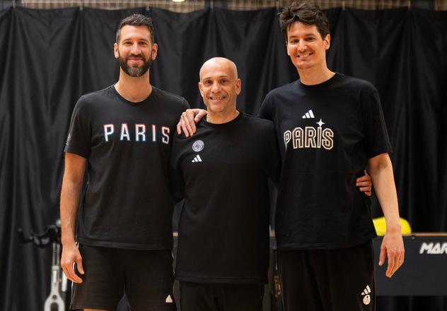 xavi ballesteros (@ballesterosxavi) on Twitter photo El <a href="/ParisBasketball/">Paris Basketball</a> l'equip de moda de l'Eurolliga, ha canviat l'estil del bàsquet a Europa. Descobrir històries des de dins amb els tres 'catalans' de l'staff Adri Ariza, Stefan Ivanovic i <a href="/markovic6/">carles marco</a> M'ho he passat genial fent el reportatge
lesportiudecatalunya.cat/basquet/articl… El <a href="/ParisBasketball/">Paris Basketball</a> l'equip de moda de l'Eurolliga, ha canviat l'estil del bàsquet a Europa. Descobrir històries des de dins amb els tres 'catalans' de l'staff Adri Ariza, Stefan Ivanovic i <a href="/markovic6/">carles marco</a> M'ho he passat genial fent el reportatge
lesportiudecatalunya.cat/basquet/articl…