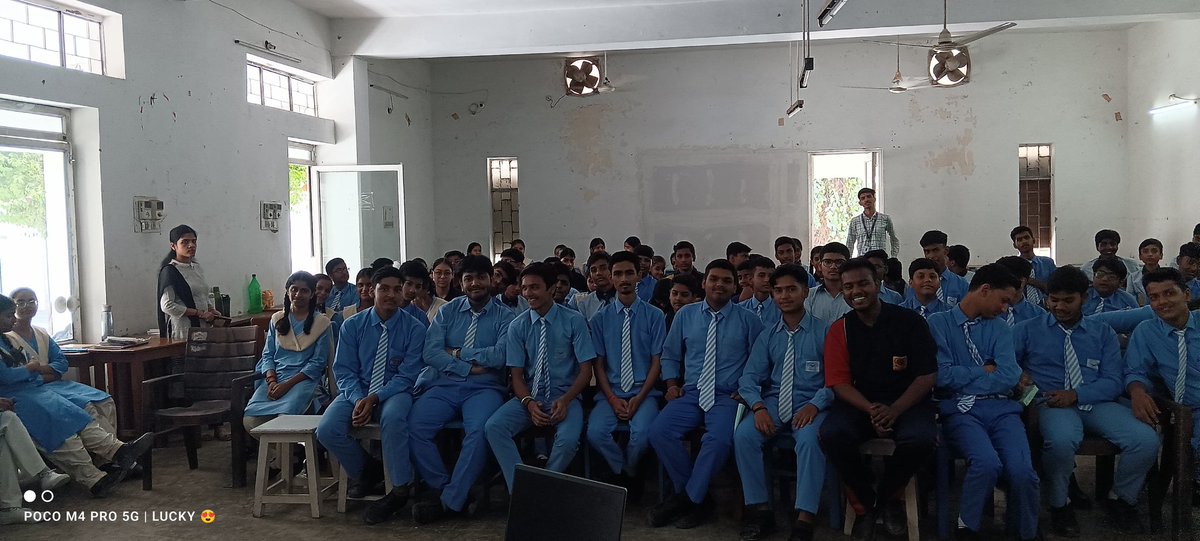 AnkitRai73's tweet image. Parikshit and Sudhir, leaders of the Codevirus security team, organized a Cyberawareness class at Dabble College Lucknow today. 

#codevirussecurity #digitalyodha #cybersecurity #workshop #cyberawareness #cybercrime #AI