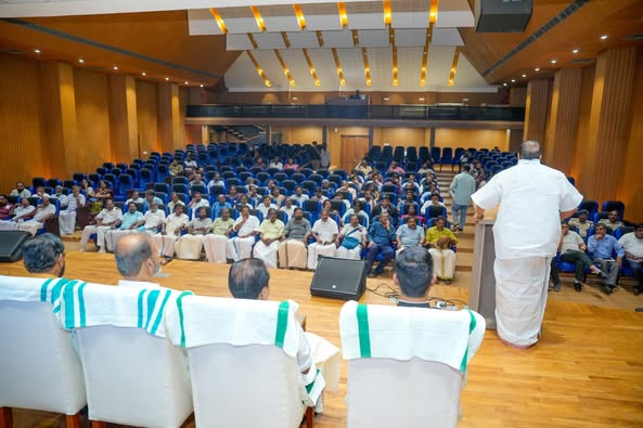 മെയ് 2 കേരളം സാക്ഷ്യം വഹിക്കാൻ പോകുന്നത് ഒരു ചരിത്ര മുഹൂർത്തത്തിനാണ്. ചരിത്ര ഏടുകളിൽ സ്ഥാനം പിടിക്കുന്ന, വിഴിഞ്ഞം തുറമുഖത്തിന്റെ ഉദ്ഘാടനം. ഈ ചടങ്ങ് പ്രൗഢഗംഭീരമായ ചരിത്രനിമിഷമാക്കി  മാറ്റാനുള്ള അനുബന്ധ പ്രവർത്തനങ്ങൾ ആലോചിക്കുന്നതിനാണ് സ്വാഗതസംഘം രൂപീകരിച്ച് യോഗം ചേർന്നത്.