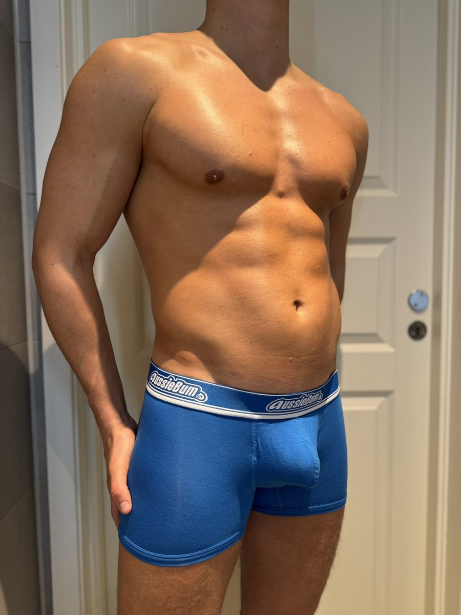 Petter036292320's tweet photo. #aussiebumtribe #aussiebum #muscleart #maleAIart #underwear #bodybuilding #sexyunderwear #maleperfection https://t.co/n8DeW5a7nt