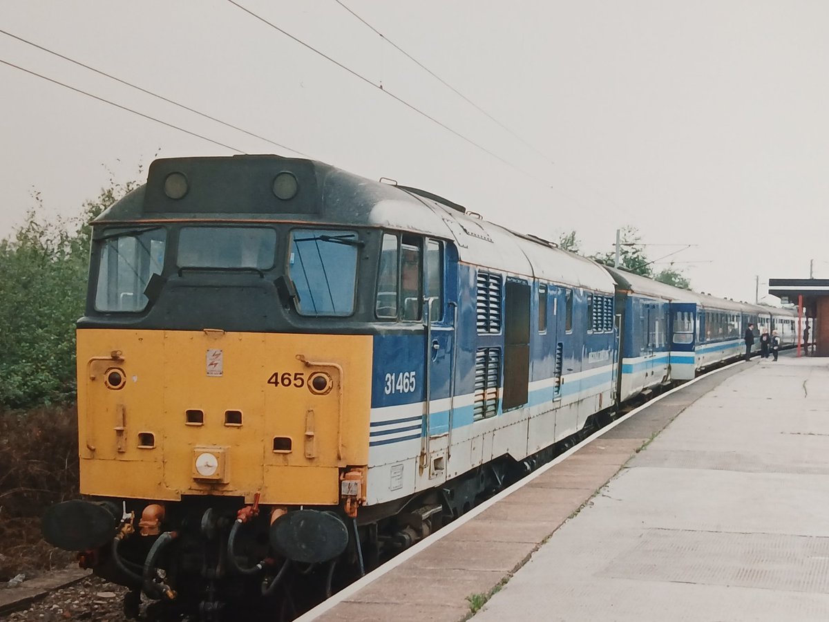Invermuir's tweet image. Club train veteran 31465 on a Liverpool - Bangor service and a Preston-Liverpool. Both September 1994. #tmrguk #class31 #Peds