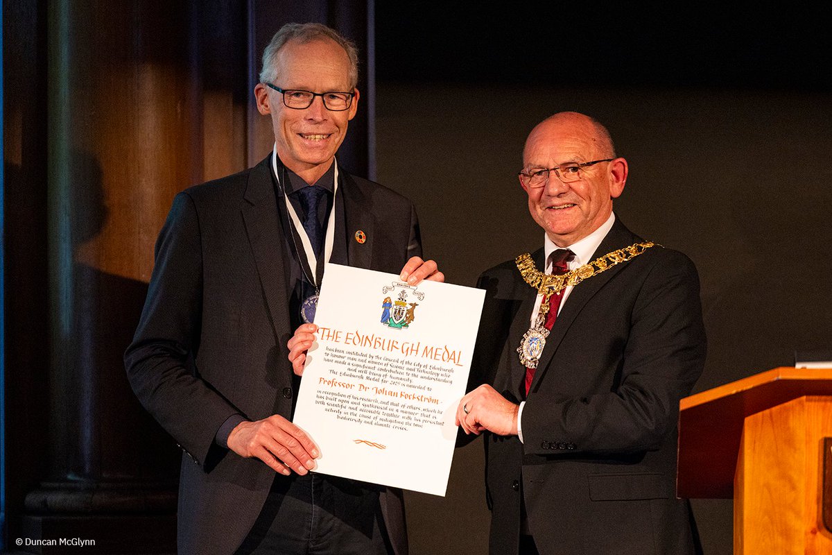 Potsdam Institute for Climate Impact Research PIK (@pik_climate) on Twitter photo Congratulations to PIK director <a href="/jrockstrom/">Johan Rockström</a> on being awarded the prestigious Edinburgh Medal 2025. 🎉🏅 The medal was awarded by the Lord Provost of the City of Edinburgh during this year’s <a href="/EdSciFest/">Edinburgh Science</a> Festival: edinburghmagazine.com/prof-johan-roc… (photo © Duncan McGlynn Duncan McGlynn) Congratulations to PIK director <a href="/jrockstrom/">Johan Rockström</a> on being awarded the prestigious Edinburgh Medal 2025. 🎉🏅 The medal was awarded by the Lord Provost of the City of Edinburgh during this year’s <a href="/EdSciFest/">Edinburgh Science</a> Festival: edinburghmagazine.com/prof-johan-roc… (photo © Duncan McGlynn Duncan McGlynn)
