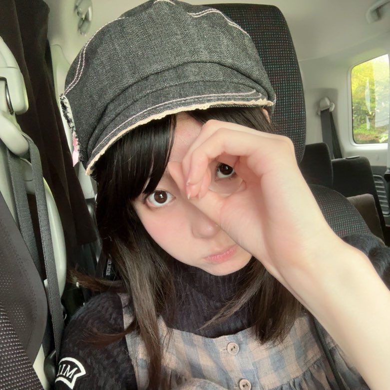 AC14PI's tweet photo. この間お母さんとプラネタリウムに行ってきました✯
この日は大人っぽく前髪を分けて、裸眼メイクをしてみたよ〜(*´꒳`*)

最近は、英語の勉強を頑張っています📚♡ https://t.co/N5wEkzLMEb