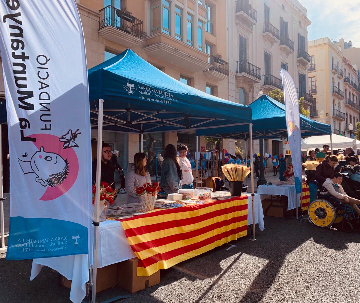 🌹📚Com cada any, celebrem la Diada de Sant Jordi, juntament amb la Fundació Estela, amb un estand propi. Us hi esperem! 

🕒Des de les 10:00 h fins que s'esgotin les existències
📍Cruïlla de la Rambla Nova amb el Carrer Unió
🗓️23 d’abril