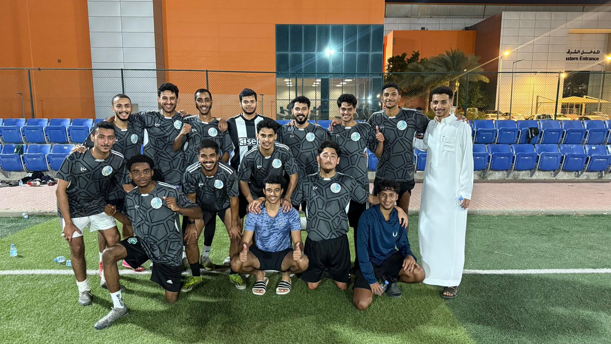 SC_FOE_KAU's tweet photo. 🏆⚽| استهل فريق الكلية لكرة القدم مشواره في بطولة الجامعة لكرة القدم بين الكليات باكتساح كلية الطب بفوزه بنتيجة 11-0 متأهلا للدور القادم سجل اهداف المباراة كل من:
- مشعل القحطاني ⚽⚽⚽
- عصام السلمي⚽⚽
- محمد بخاري⚽
- عمر بن حفيظ ⚽
- عبدالعزيز الحربي⚽
- ريان باسعيد⚽
- اسامه خليل ⚽
- عبدالرحمن الرحيلي⚽