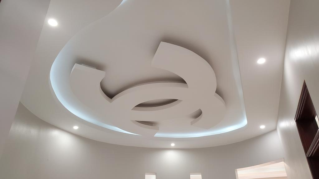 CarnelianProp's tweet photo. Elevate your space with stunning gypsum designs and ambient lighting! ✨ This ceiling masterpiece combines elegance and functionality, perfect for modern homes. 🏡 #RealEstate #InteriorDesign #Lighting #GypsumDesign https://t.co/MDoQdeQoXA