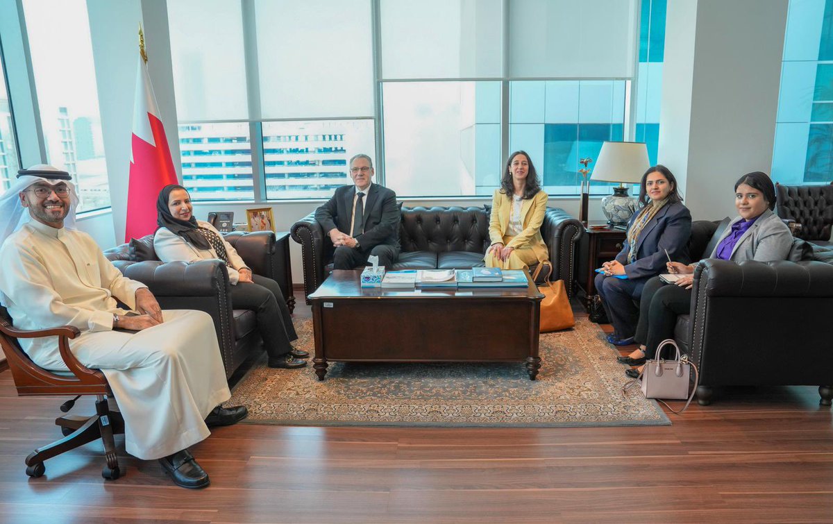 Abdallah Al Dardari (@abdallahaldard1) on Twitter photo Pleased to meet H.E. Iman Al Dowsari , deputy Minister of Industry and Commerce, a <a href="/MOICBahrain/">وزارة الصناعة والتجارة</a>, we discussed how we can enhance access to green finance and digitalization for businesses and MSMEs committed to sustainable practices Pleased to meet H.E. Iman Al Dowsari , deputy Minister of Industry and Commerce, a <a href="/MOICBahrain/">وزارة الصناعة والتجارة</a>, we discussed how we can enhance access to green finance and digitalization for businesses and MSMEs committed to sustainable practices