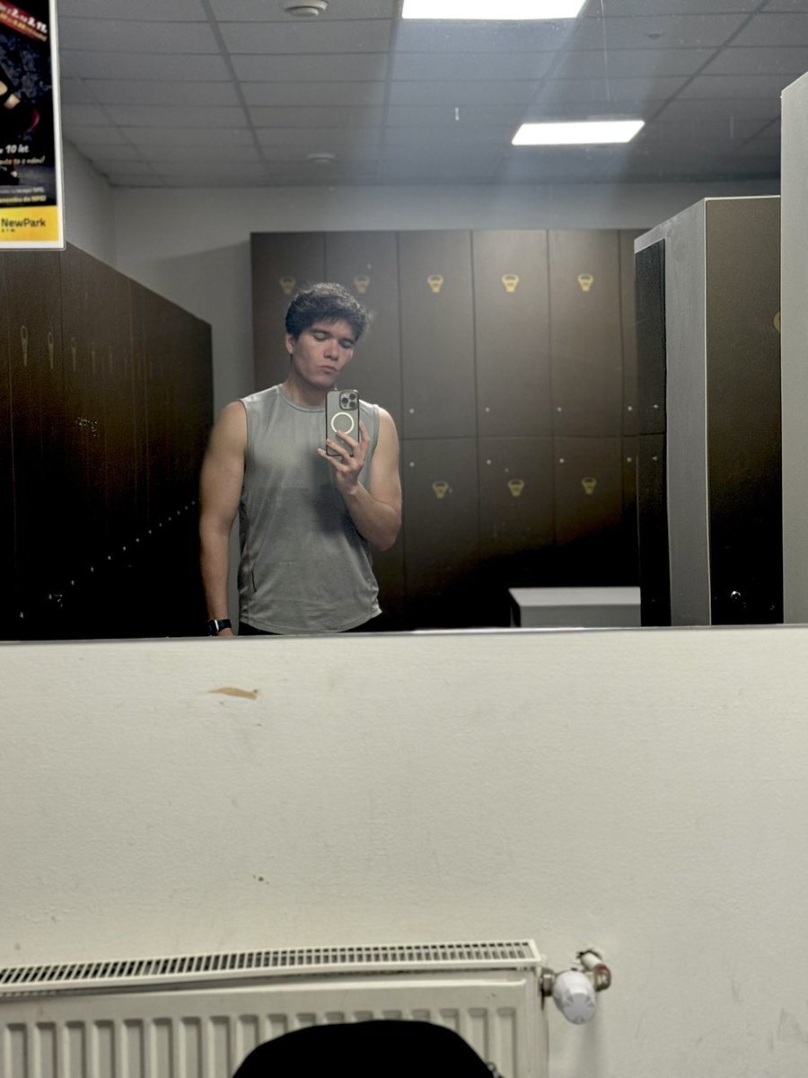 JGarza_'s tweet photo. Post training… https://t.co/KUk0R2VP4a