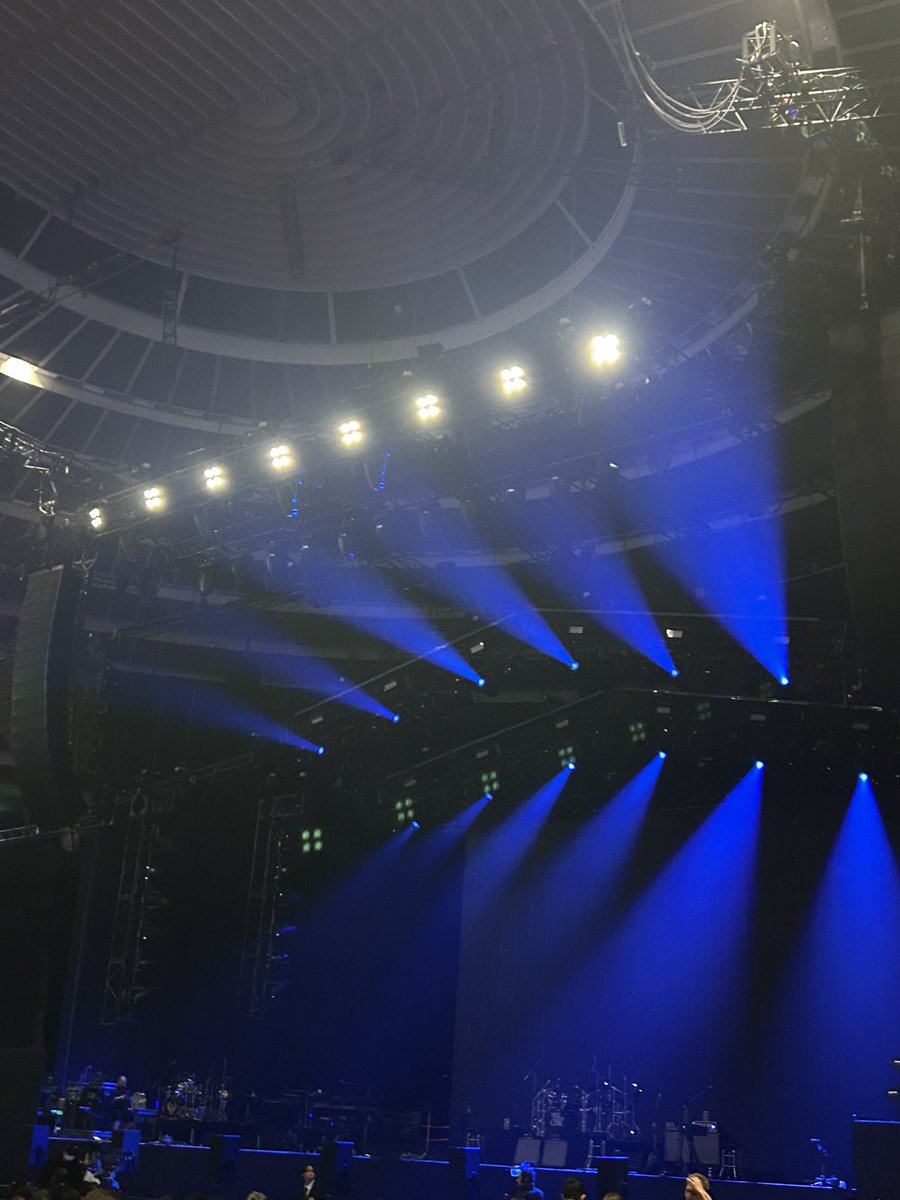 ayame0130's tweet photo. いよいよ〜💃🎵
始まる💕
腹ごしらえもバッチリ😊
#大阪城ホール
#EarthWind&Fire https://t.co/RVVNvg1dNf