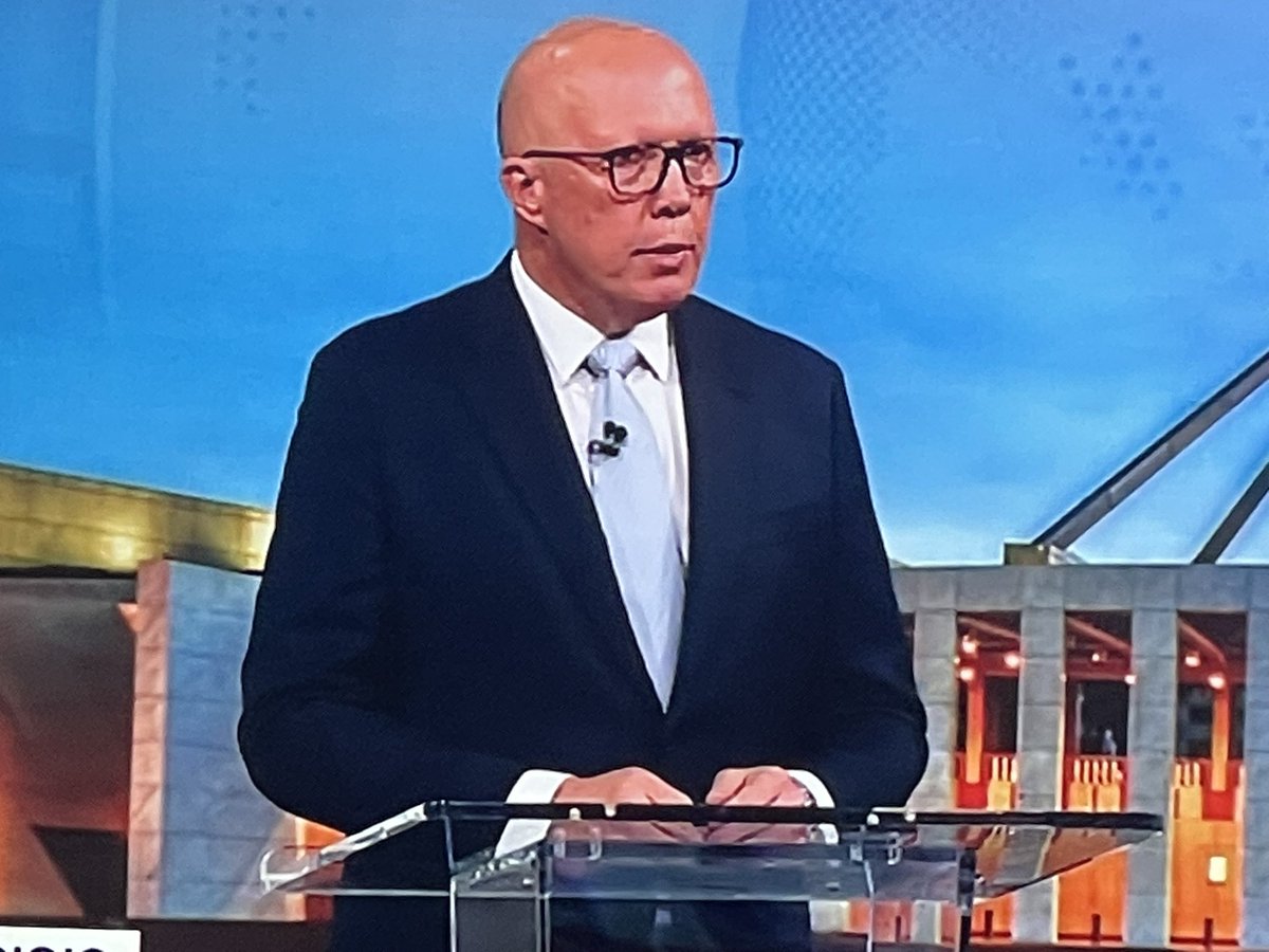 Sue Roberts tweet media