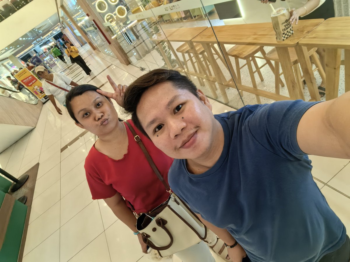 Plangskie91's tweet photo. Lahi ra gyud atong kalipay basta makita natog usab atong suod noh!
#collegefriend https://t.co/N21Rw9QKPd