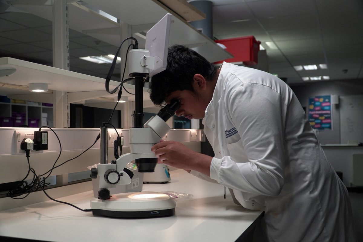 LifeSciencesUTC's tweet image. Sixth form at Liverpool Life Sciences UTC goes beyond the classroom...

💬 “You get a lot of support when you&apos;re trying to identify your strengths and combine that with your interests.” 

Head to our website to explore what Sixth Form life is like ⚛️ 

lifesciencesutc.co.uk/joining-6thform 🔗