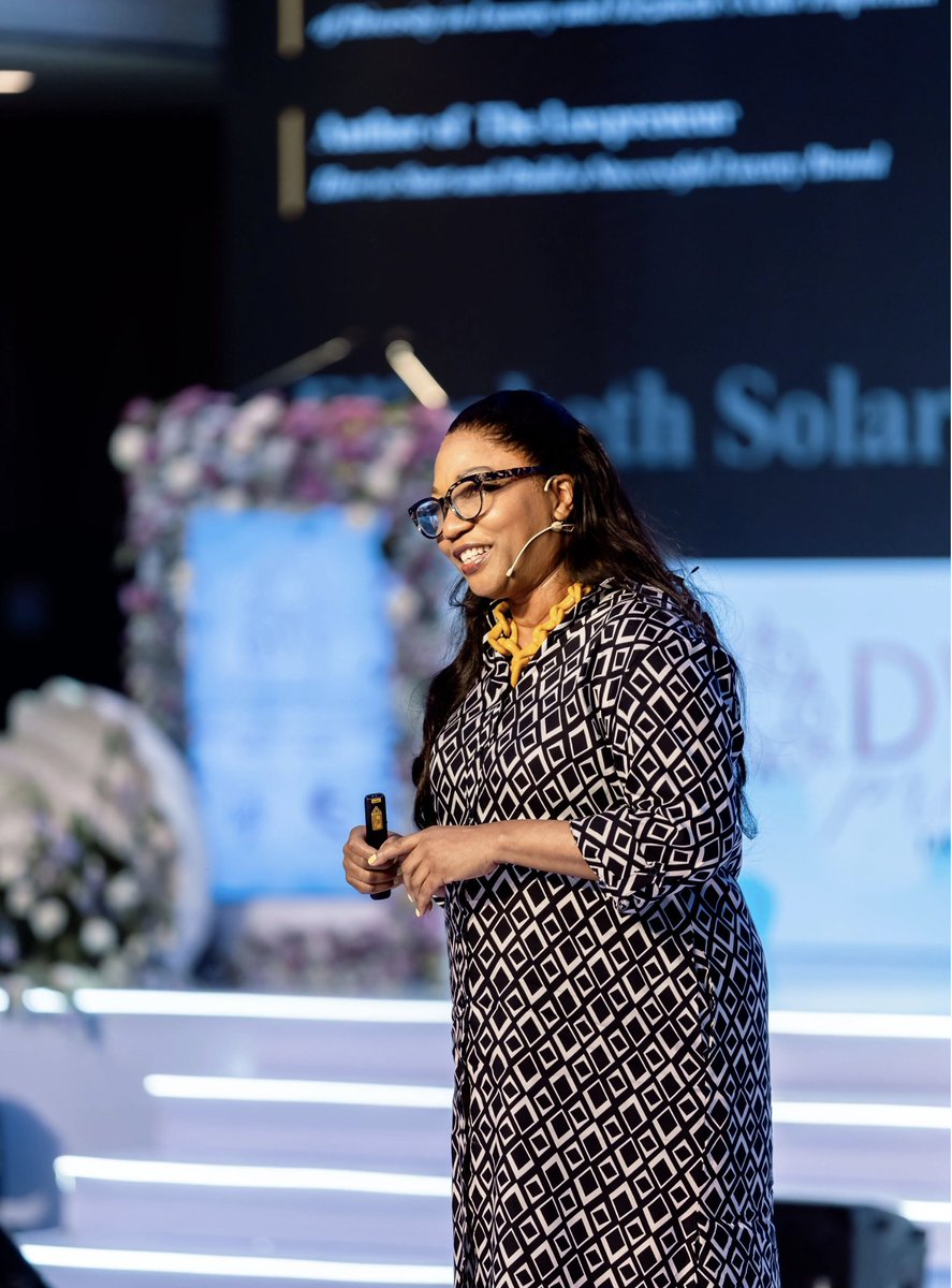 lizcakeemporium's tweet photo. Still buzzing from my keynote at #DWPCongress in Sri Lanka at Cinnamon Life at City of Dreams Colombo, a jewel of the Indian Ocean. Honoured to share the stage with legends like Preston Bailey who delivered his signature blend of artistic vision & practical wisdom! #Speaker https://t.co/ulrlwrRyTL