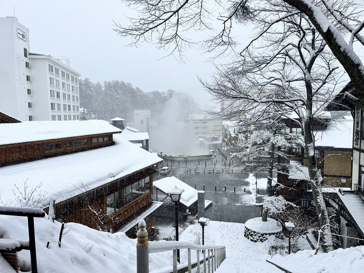 LibertyJourneys's tweet photo. 雪景色の草津温泉の旅

YouTubeアップしました！
是非一度ご覧ください♪ https://t.co/GHEjv9UXYW