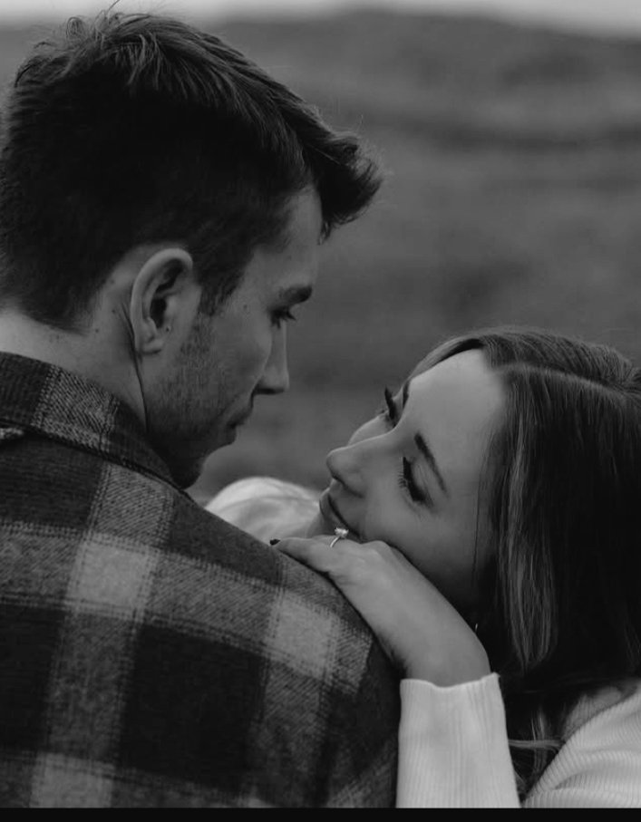 I want to see you achieve everything✨ you ever told me,🧿 even if I am not there🥺♥️ humesha khush rahoo swast rahoo!! Aur 2025 apka bohot khubsurat ho bilkul apki tarh!!!!🤌🏻♥️