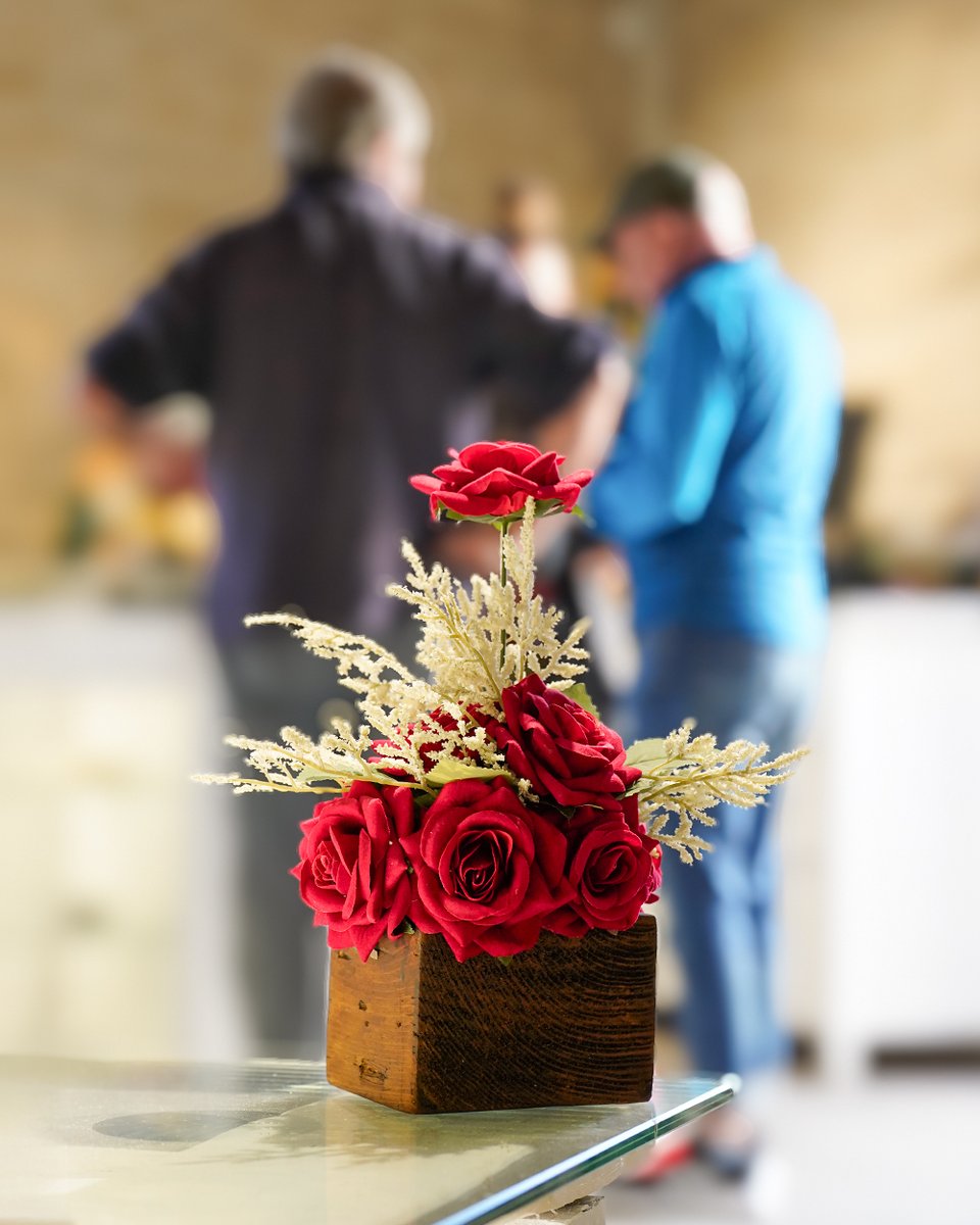 Torna Sant Jordi i a la nostra agrobotiga ja fa olor de roses! 🌹

Vine a veure'ns per tastar els nostres millors olis i marxar amb aquell oli prèmium que si el regales juntament amb la rosa/llibre, faràs feliç a qui més estimes! ☺️