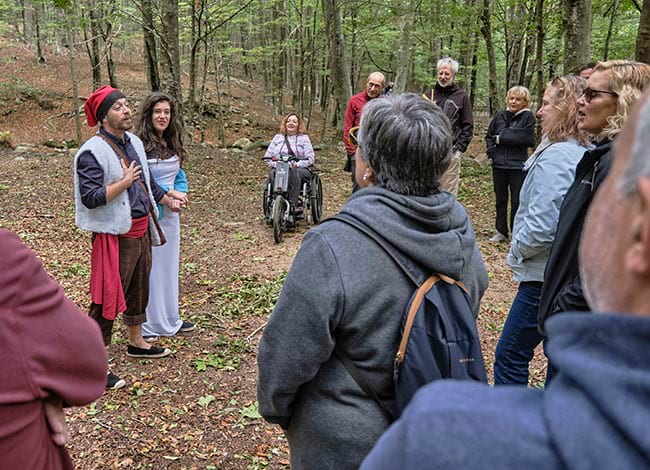 👩‍🦽Descobreix el #Montseny amb la ruta inclusiva Aigua, un viatge pels sentits
📆Dissabte 26 d'abril 🕛12-13 h
📍Santa Fe del Montseny
ℹ️ parcs.diba.cat/ca/web/agenda/…
