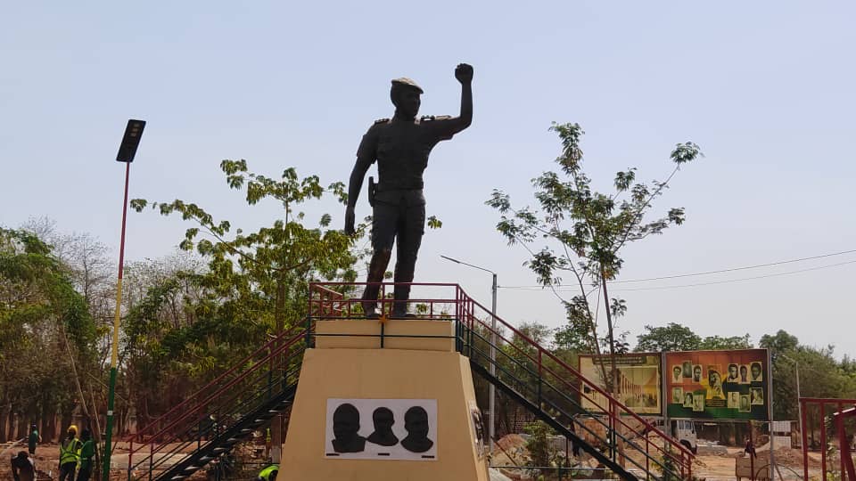 Lefaso_net's tweet photo. Tentative de coup d’État : « Nous appelons chaque Burkinabè à se lever, à résister, à veiller, car l’ennemi est partout », déclare la Coordination nationale de la veille citoyenne (CNAVC) https://t.co/8qhXBbYhKX #BurkinaFaso #lwili https://t.co/SPZD7L3MnW