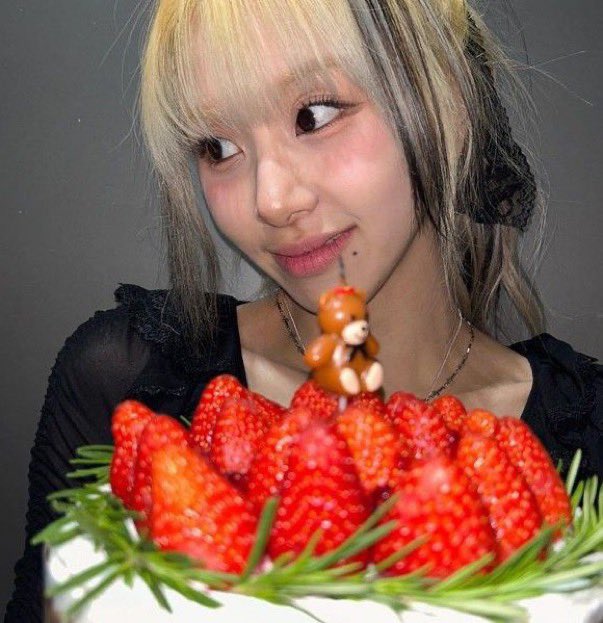 みんな明日おちぇんの誕生日だけど俺の誕生日でもあるから祝ってね🎂♥️