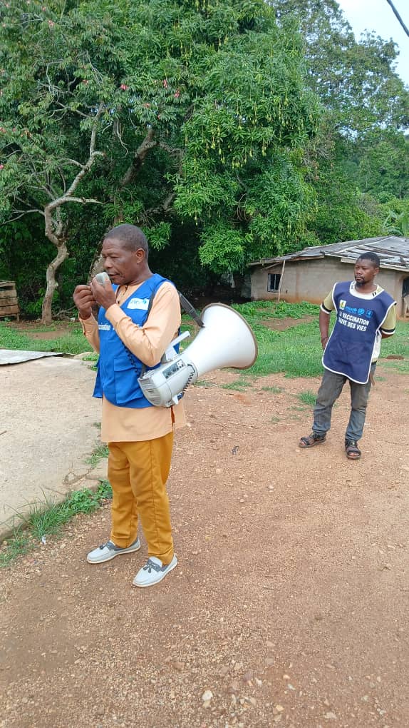 FrankpNamekong's tweet photo. Mobilisation sociale effective dans tous les Districts de Santé depuis hier.

Les agents préparent le terrain pour l'administration du Vaccin contre la poliomyélite à partir du jeudi 24 avril 2025. 

#PEVCentre #TendanceActu #PolioGameOver25
#PEVCameroun #StopPolio237 #EndPolio25 https://t.co/vlBNbLqHnb