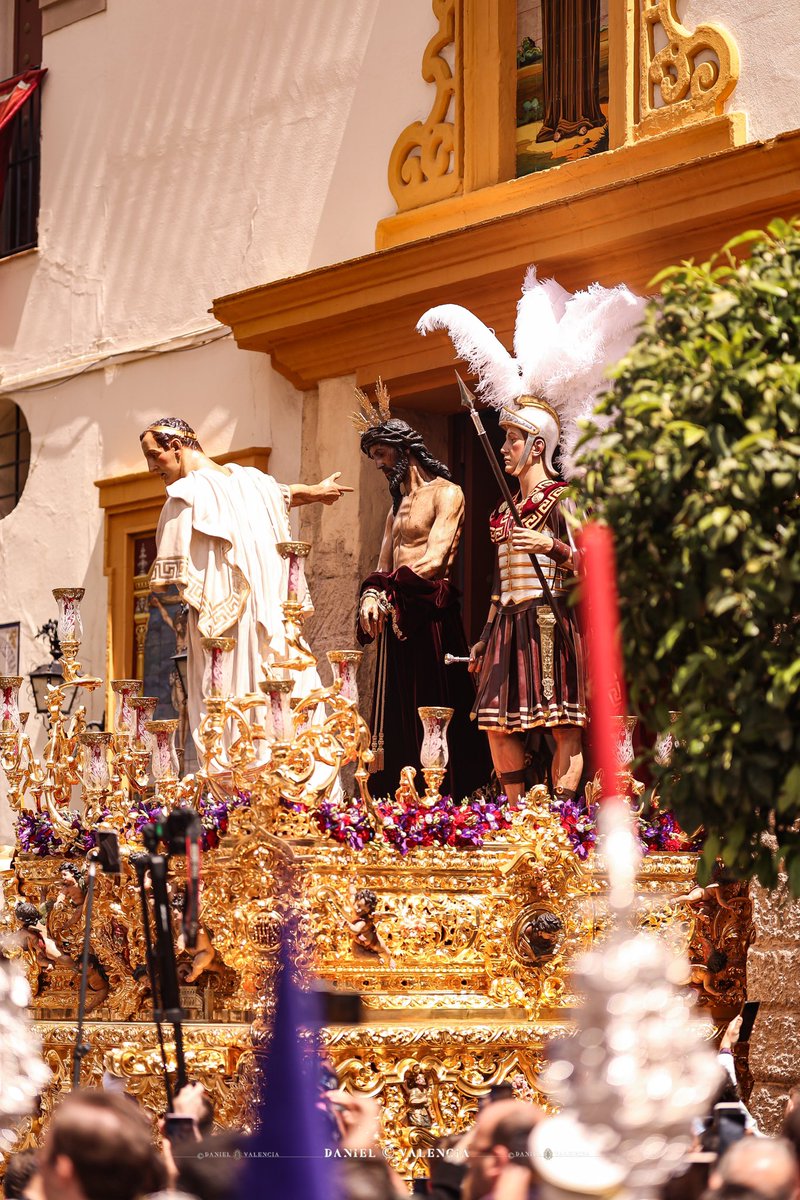 Hace justo una Semana.. 
<a href="/AMENcarnacion_/">AMENcarnación</a> <a href="/Hdad_SanBenito/">Hermandad San Benito</a> 
#SSantaSevilla25