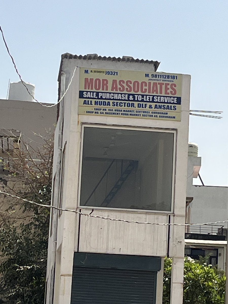 This garbage dump. Sec 47 HUDA market. I’ve tweeted about this earlier as well. No change. <a href="/MunCorpGurugram/">MCG</a> <a href="/DC_Gurugram/">DC Gurugram</a> <a href="/cmohry/">CMO Haryana</a>