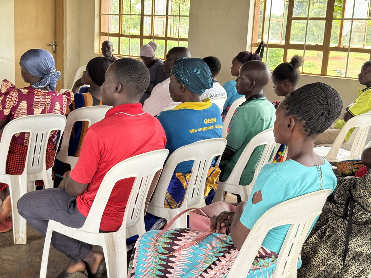 We're hosting a community dialogue with youths and Village Health Teams (VHTs) at Bulangira Health Centre, Kibuku district, to identify challenges and mobilize support for the new malaria vaccine. Let's tackle malaria and protect our communities! #WorldMalariaDay #EndMalaria