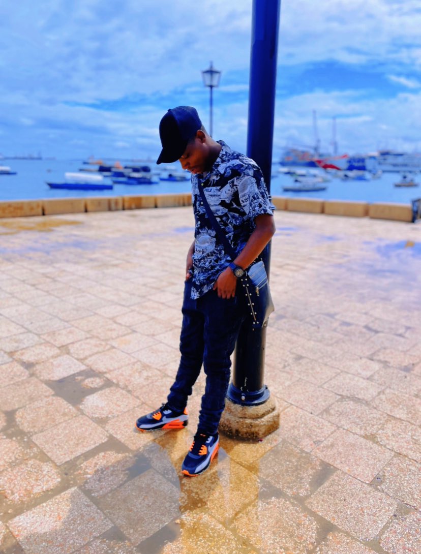 Iamfelixtz's tweet image. Ushindi wa kweli maishani ni kushinda hofu yako, weka bidii katika kila kitu unachokifanya.