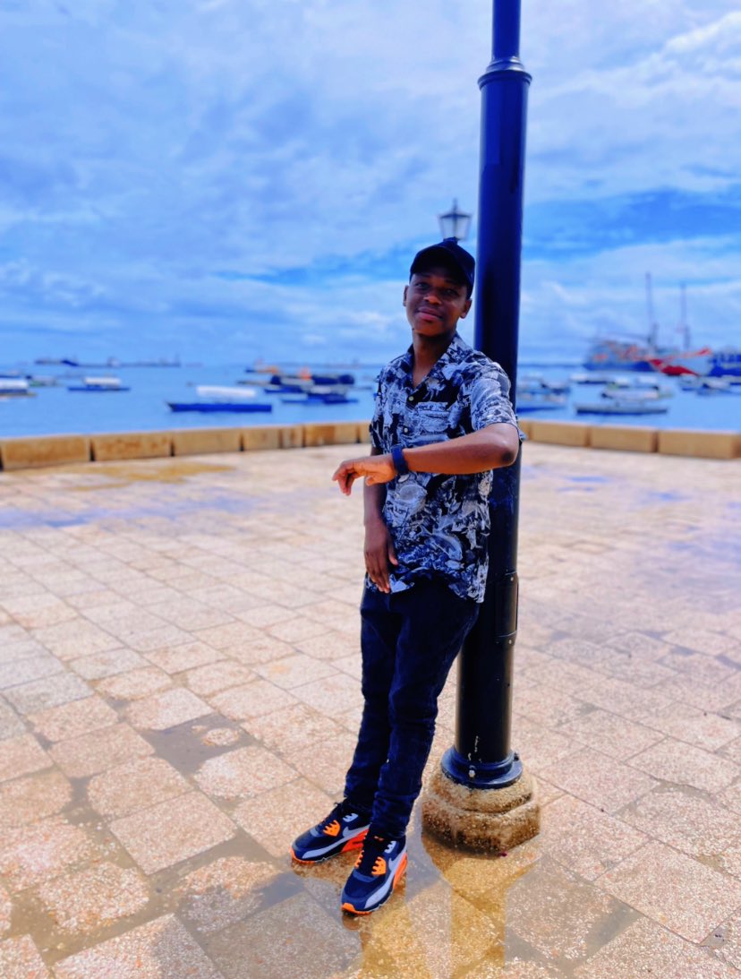 Iamfelixtz's tweet image. Ushindi wa kweli maishani ni kushinda hofu yako, weka bidii katika kila kitu unachokifanya.