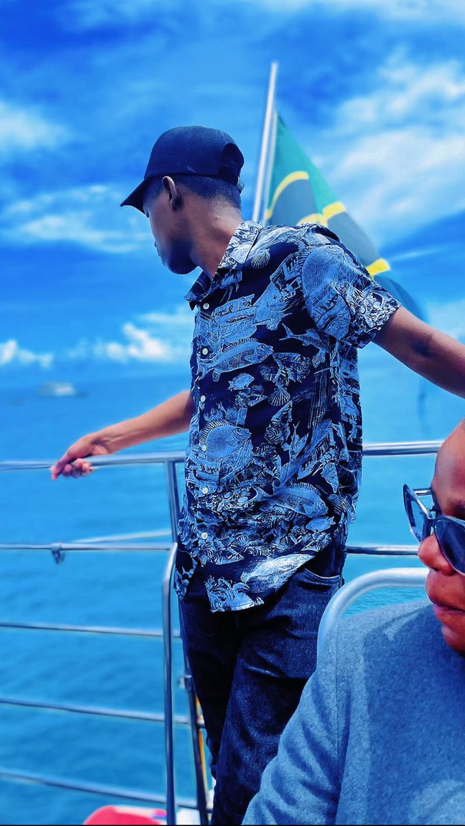 Iamfelixtz's tweet image. Ushindi wa kweli maishani ni kushinda hofu yako, weka bidii katika kila kitu unachokifanya.