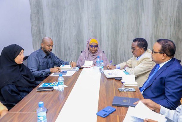SONNA (@sonnalive) on Twitter photo The Minister and Deputy Minister of Interior, Federal Affairs and Reconciliation, H.E. <a href="/AliYusufHosh/">Ali Yusuf Ali (Hosh)</a> and H.E. <a href="/AHakimAshkir/">Abdihakim Ashkir</a>, appeared before the Human Rights Committee of the Federal House of Representatives to discuss the draft IDP bill. The Minister and Deputy Minister of Interior, Federal Affairs and Reconciliation, H.E. <a href="/AliYusufHosh/">Ali Yusuf Ali (Hosh)</a> and H.E. <a href="/AHakimAshkir/">Abdihakim Ashkir</a>, appeared before the Human Rights Committee of the Federal House of Representatives to discuss the draft IDP bill.