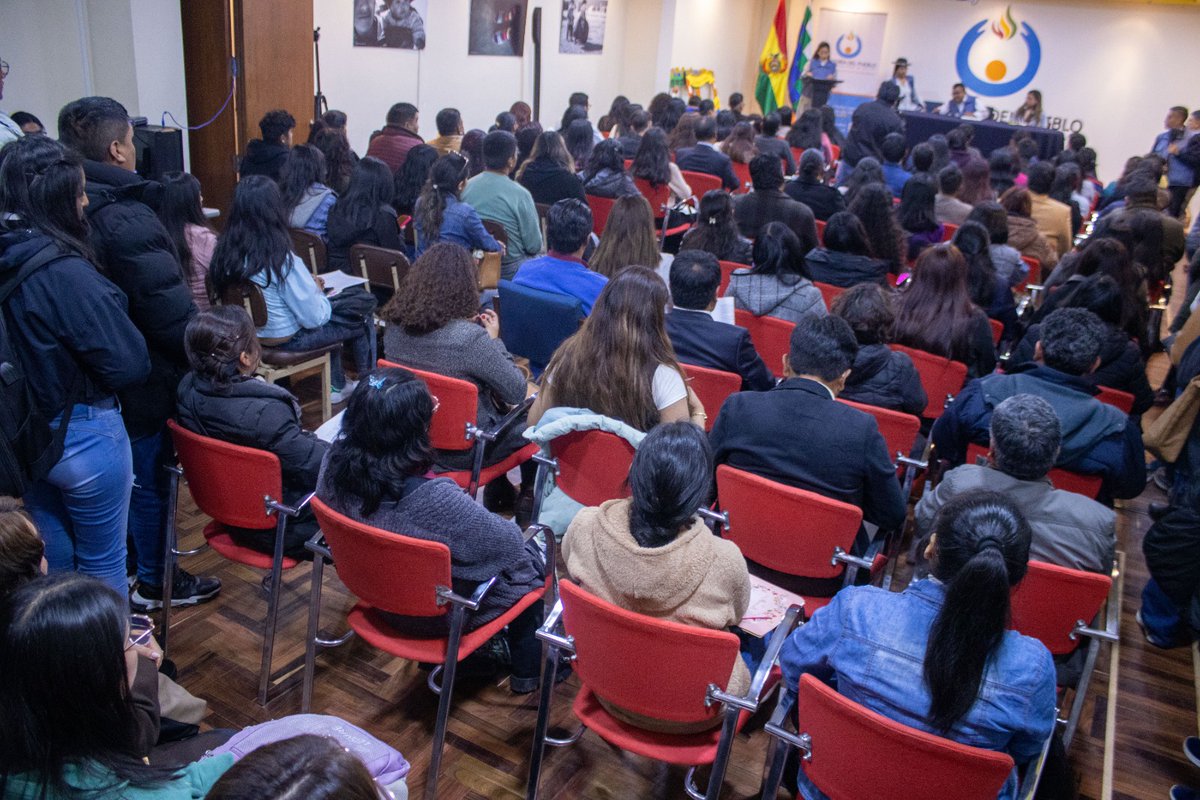 DPBoliviaOf's tweet photo. 📄|| MÁS DE DOS MIL DEFENSORES VOLUNTARIOS SELLAN COMPROMISO PARA PROMOVER DERECHOS HUMANOS
Nota completa en 👇
🔗https://t.co/JCvW95FKEY
#VoluntadQueTransforma
#DefensoresVoluntarios
#TodasYTodosSomosDefensoresDelPueblo
#DefensoríaDelPuebloDeBolivia https://t.co/u48S31GLG7