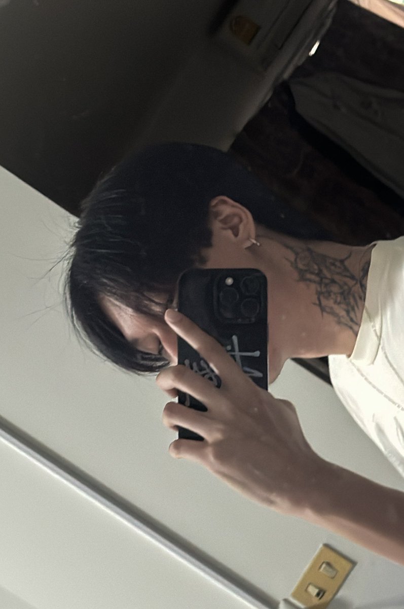 Pmatsyy's tweet photo. Day off https://t.co/VwBLaTH4V3