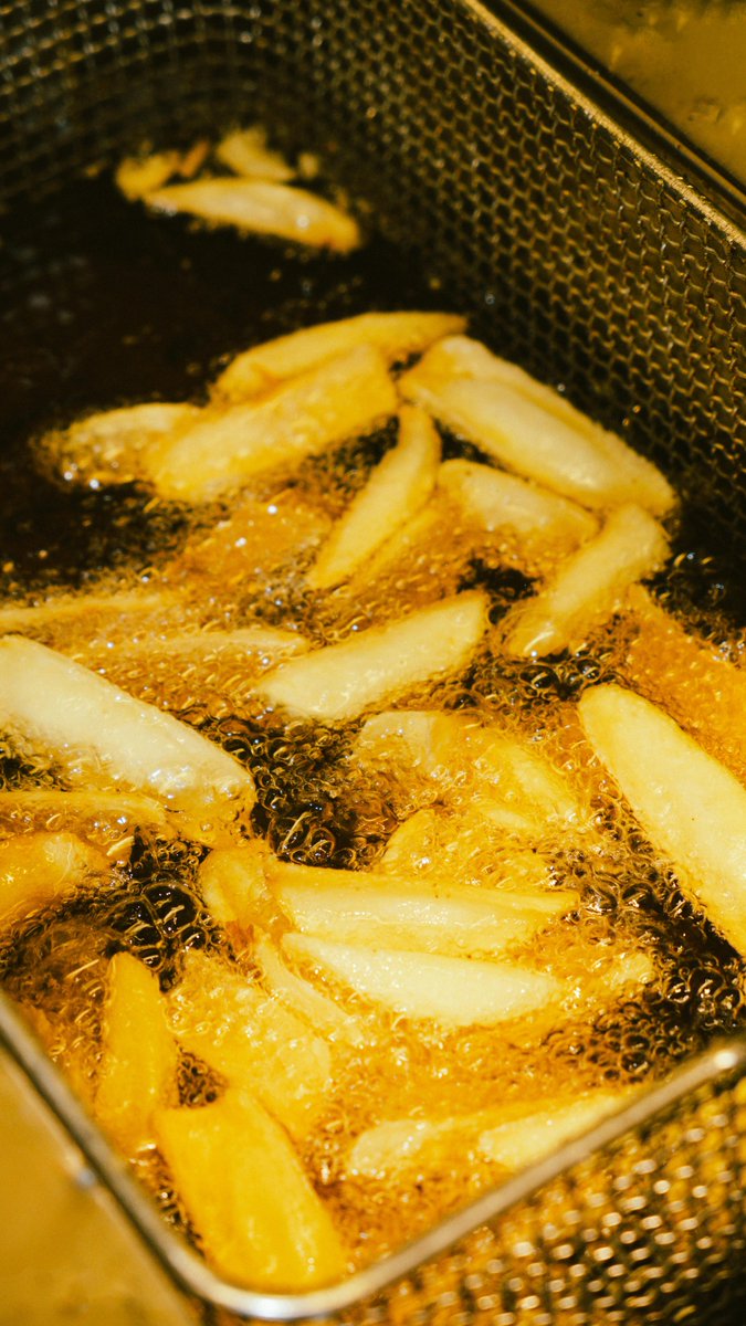 specialkitchn's tweet photo. Crispy, golden perfection every time — upgrade your kitchen with our high-performance deep fryers for delicious fried favorites made easy!
https://t.co/gRInAFjtse
#deepfryer #deepfryers #deepfryerlife #deepfryerstainless #deepfryercooker #fryer #deepfryerbasket #icemachines