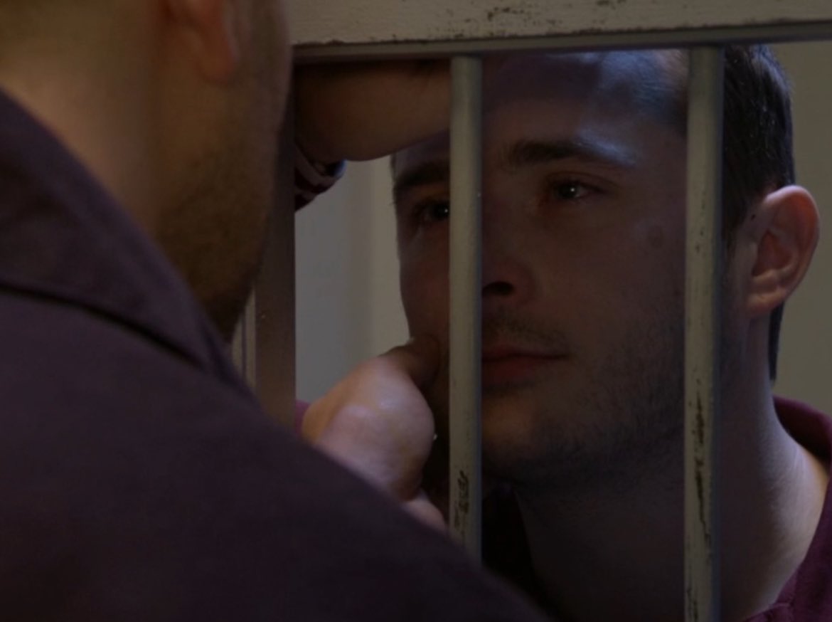 olsxzs's tweet photo. i feel like i’m cursed, you’d think id be used to it by now but this one hurts the most. #jenry :/ #ballum #robron #janiel https://t.co/LVx0LCDhs1