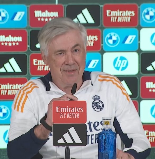 R4_Sport_'s tweet photo. 🗣 Ancelotti: "Bertahan setahun lagi di Real Madrid? Saya senang berada di sini. Semoga ini akan berlangsung selama mungkin." https://t.co/Prf9clWIKE