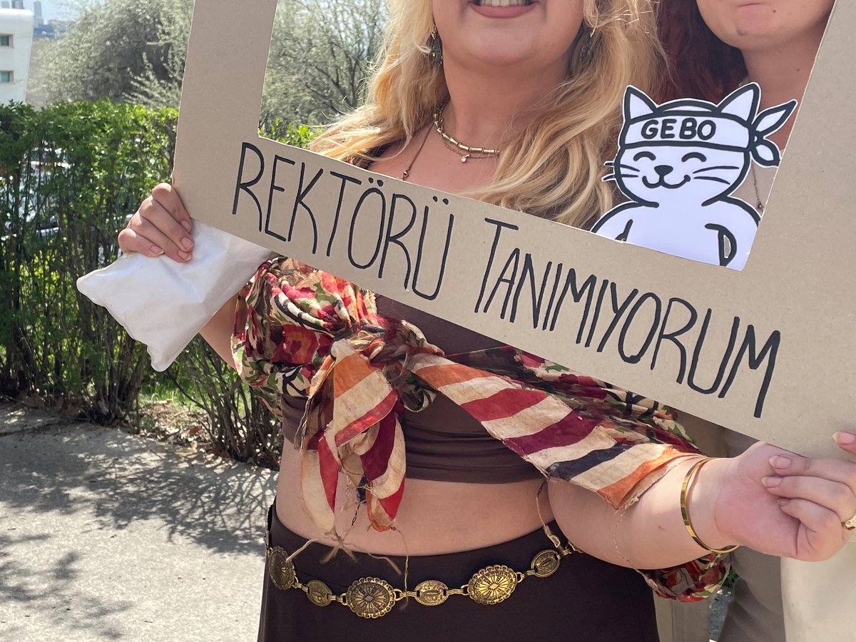 #rektörütanımıyorum