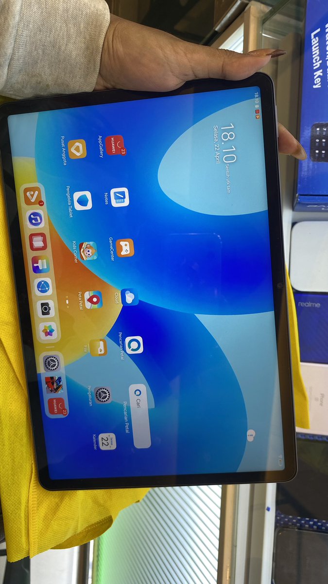 Madamiell's tweet photo. WTS ￼HUAWEI MatePad 11.5" Tablet [8+128GB] 

Dijual cepat!

Mulus, like new, ada keyboard, cuma dipake 2 bulan buat nonton youtube

Buka harga 4.200.000 (nego sampai jadi)
Dom Tangerang

#wtstablet #wtstab #wts #zonauang https://t.co/GTO5SxtR0V