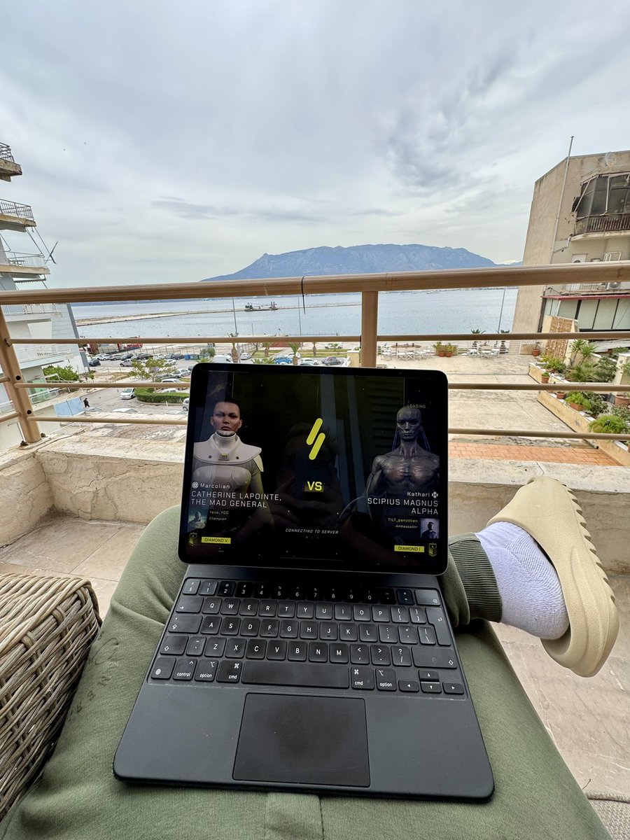GM

Back from Easter break fully recharged 🔋

Streaming soon—but playing outside on the tablet is too nice 😭

Dragging myself to the desk soon… see ya in a bit! 🔥