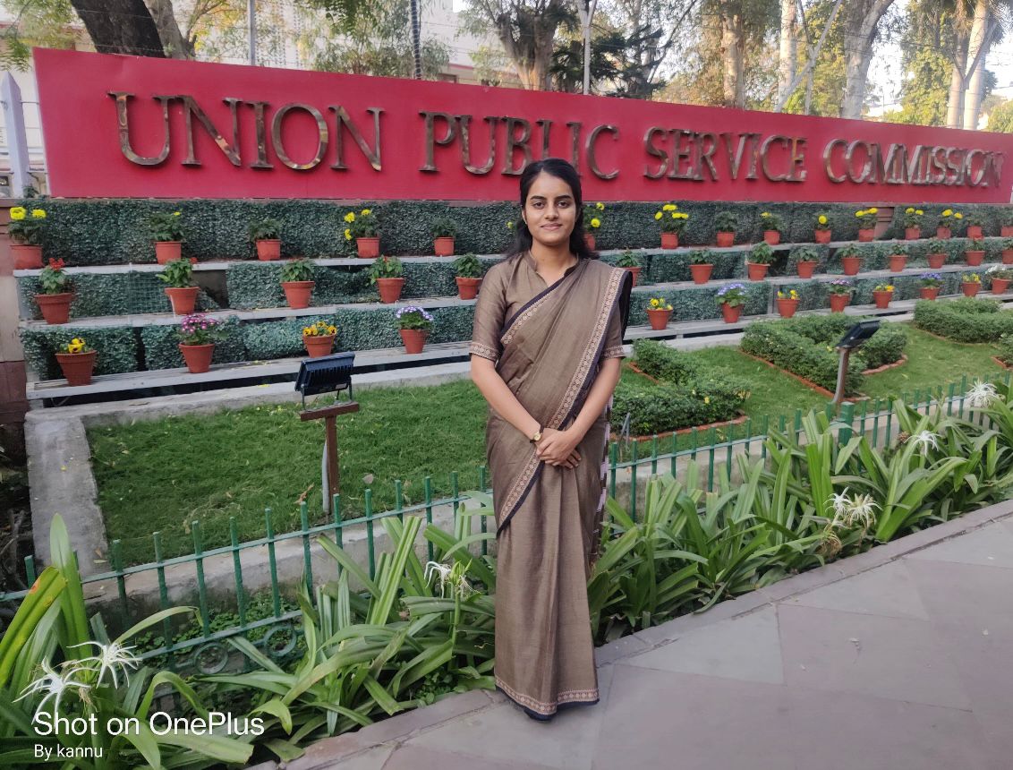 डॉ कोमल ठेकला D/O डॉ रामगोपाल गुर्जर (नारायणपुर) UPSC EXAM में ALL India में 590 वीं रैंक प्राप्त करने पर हार्दिक बधाई व शुभकामनाएँ ll
#kotputli #कोटपूतली