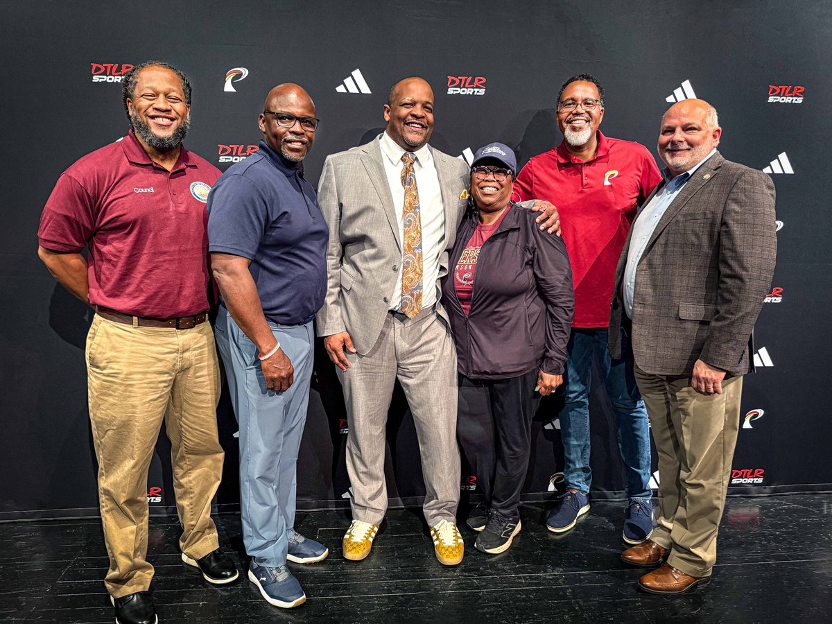 Ty White is returning home as Petersburg City Public Schools' Assistant Athletic Director and Basketball Coach! 📷 Coach White started his career in Petersburg.📷 While at John Marshall High in Richmond, he built a premier basketball program, leading the team to 7 state