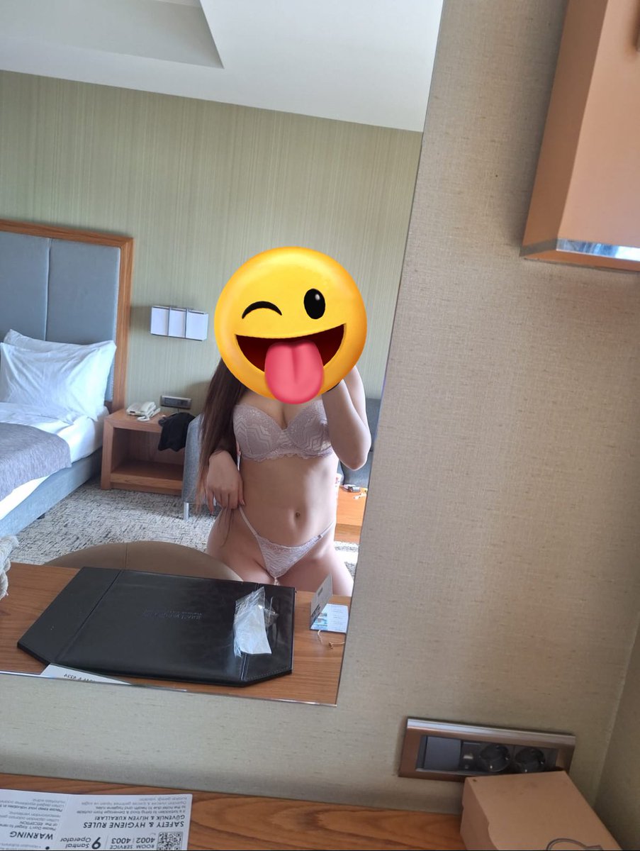 Yüzüne oturup nefesini kesiceğim kölelerim nerede?
#köle #sahibe #swinger #cuckoldtürkiye #cuckold #cuckoldkocaları #ciftfantezi #finansalköle #finansalköpek