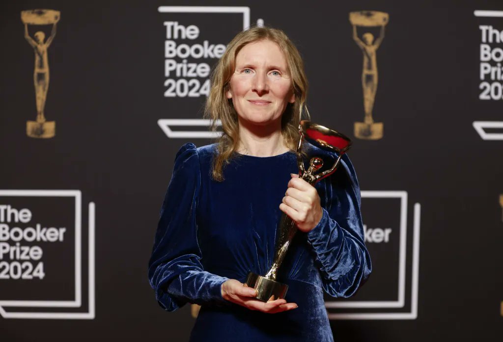 “I fully expected not to win. Of course, that’s not what happened!” 

Meet alum Sam Harvey, the Winner of the 2024 Booker Prize with her novel Orbital📚

Want to know how she became an award-winning writer? Read the full interview here: bit.ly/4cF3uSs