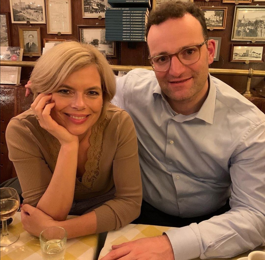 "Du sag mal, kommt der Ahmed heute eigentlich auch? Also das wäre total in Ordnung, wir würden's nur gerne wissen."