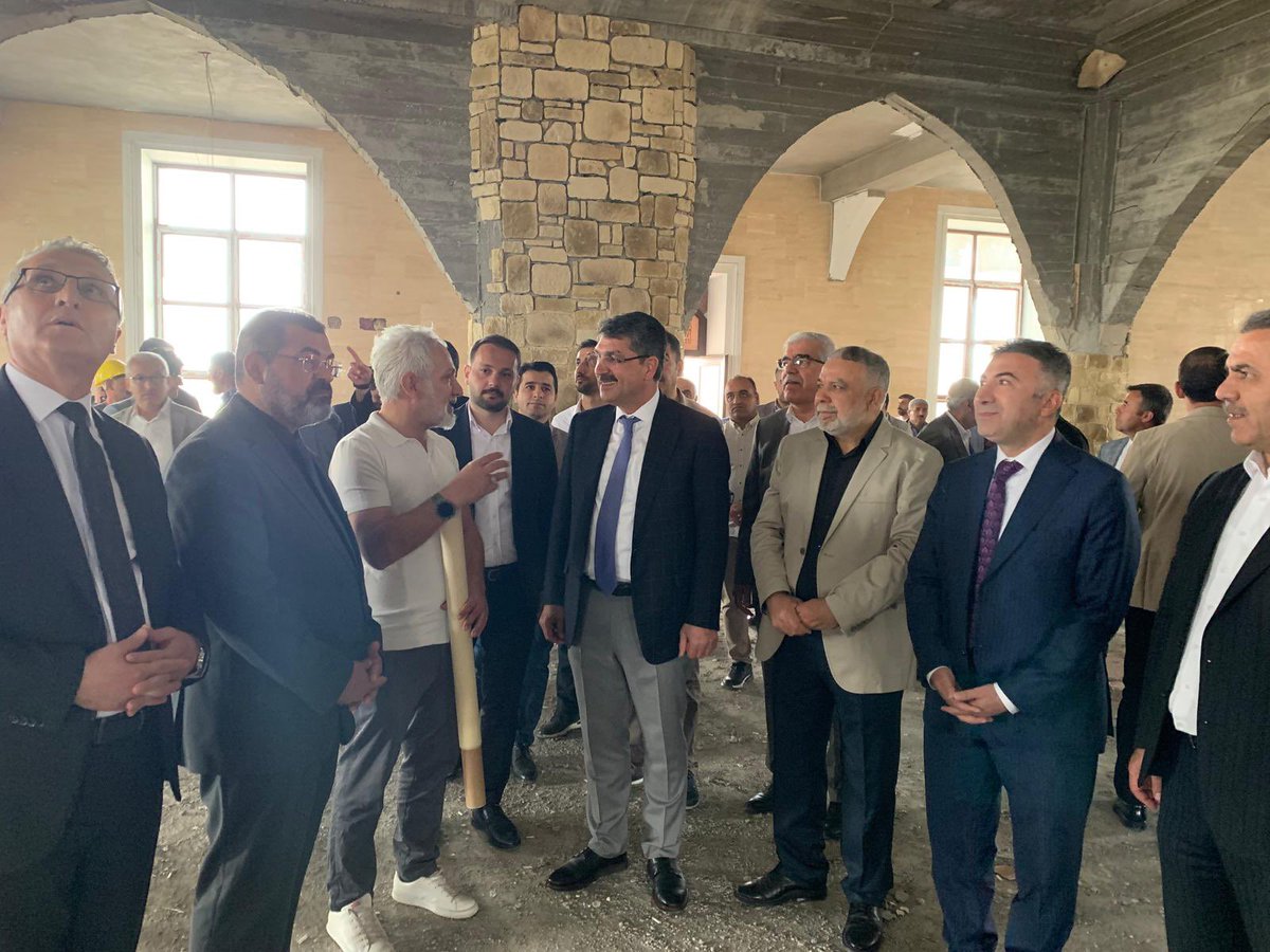 📍 Batman Üniversitesi 

Milletvekilimiz Sayın Ferhat Nasıroğlu, İl Başkanımız Sayın Hüseyin Şansi ile birlikte, Batman Üniversitesi’nin ev sahipliğinde düzenlenen, İHL Meslek Dersleri ve DKAB öğretmenleriyle din görevlilerine yönelik gerçekleştirilen “Buluşma Projesi” programına